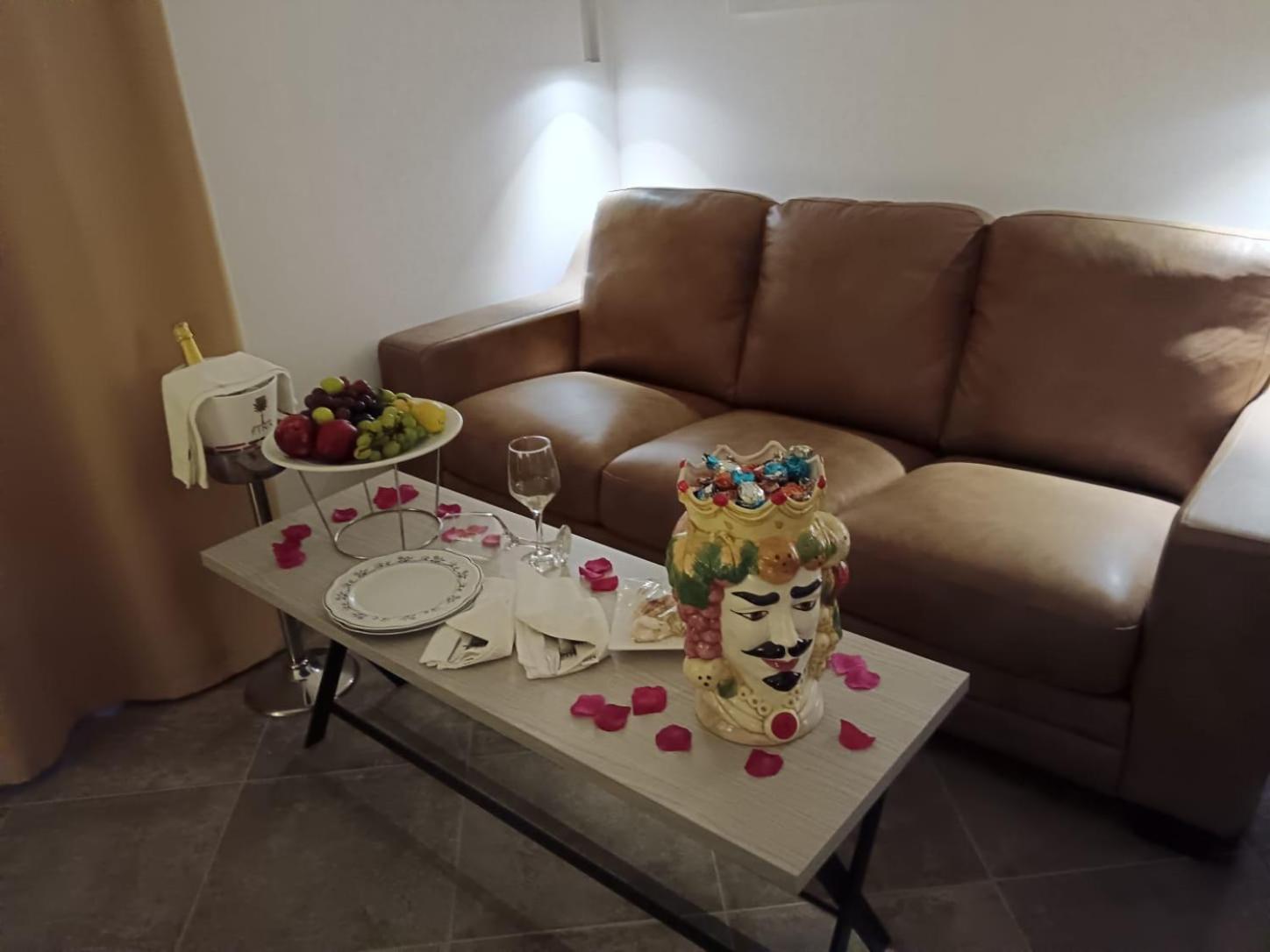 Nastanza D'Arte Hotel Mazara del Vallo Buitenkant foto